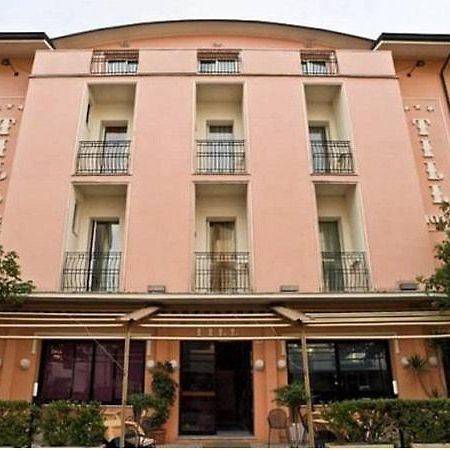 Hotel Till 里米尼 外观 照片