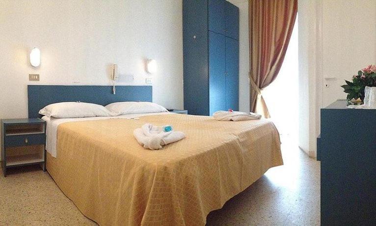 Hotel Till 里米尼 外观 照片
